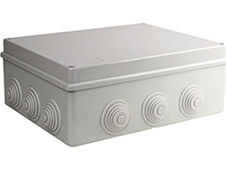 Boîte de dérivation étanche : quand est-elle nécessaire ?