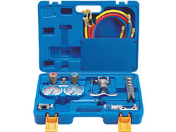 Kit outillage en coffret comprenant VMG-2-R134a, VFT808I, VTC28B, VTC19 et ébavureur