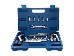 Dudgeonnière et évaseur en coffret, coupe tube et clé à cliquet 1/8