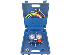 Manomètre 2 voies en coffret (R32, R134a, R407C & R410A) avec 3 flexibles 1,5m et 2 adaptateurs 5/16
